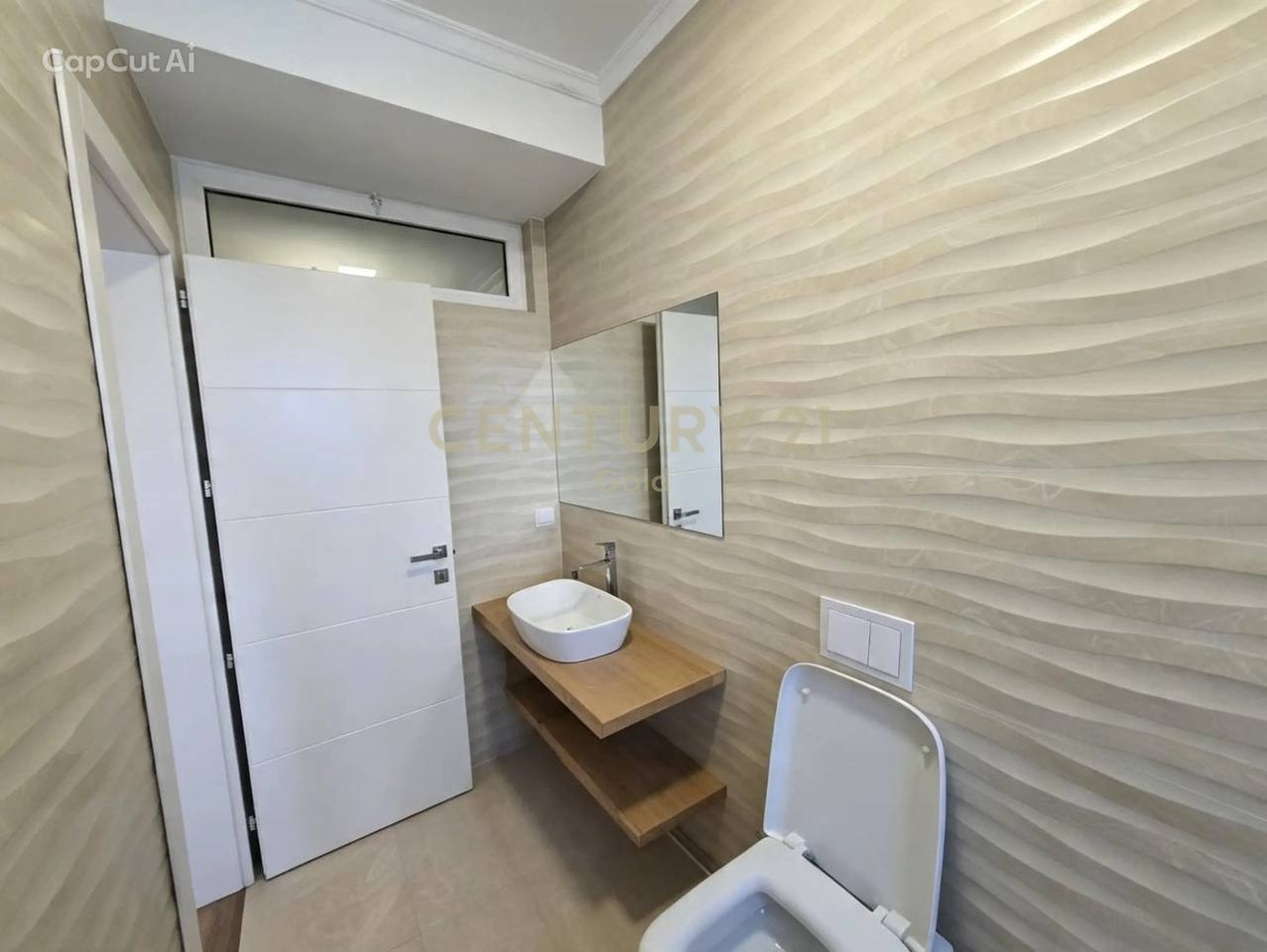 APARTMENT 2+1+2 FOR SALE AT THE BOTANICAL GARDEN (THE MOSQUE)