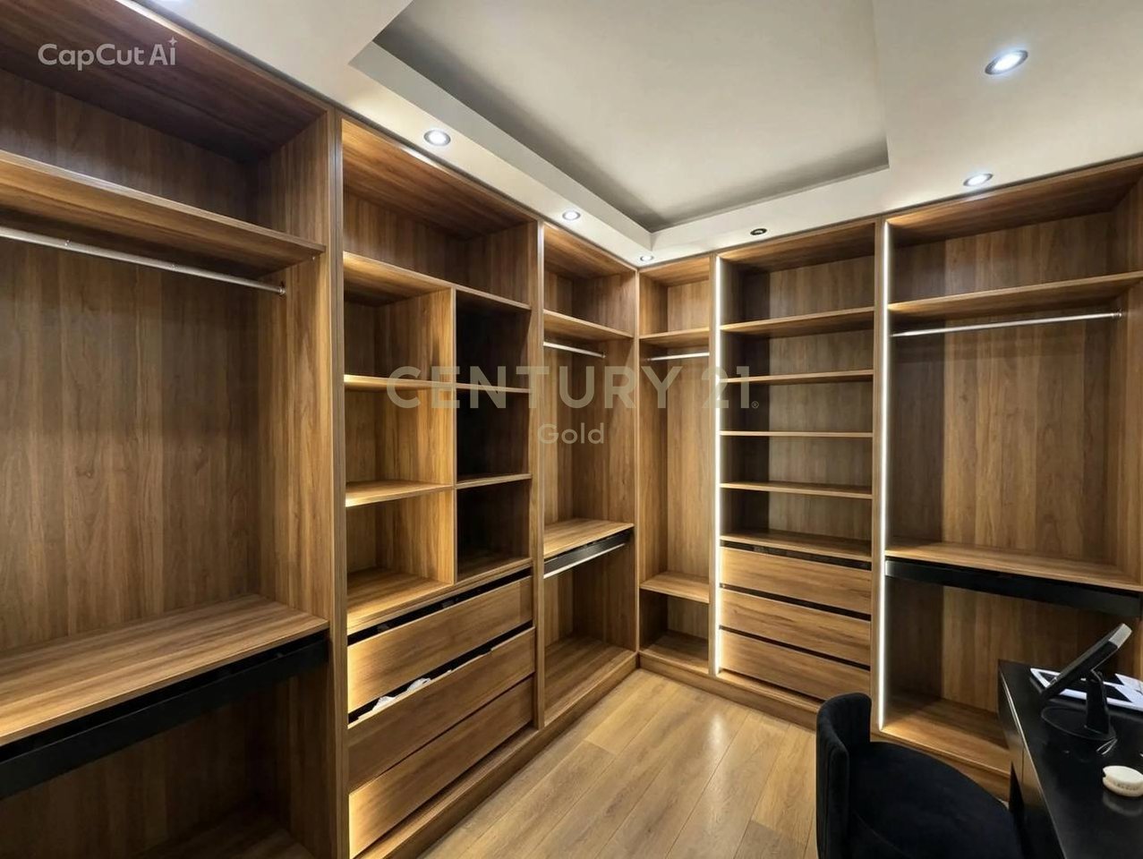 APARTMENT 2+1+2 FOR SALE AT THE BOTANICAL GARDEN (THE MOSQUE)