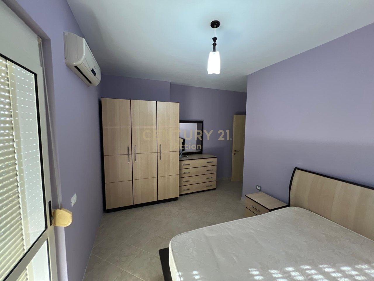 JEPET ME QIRA – APARTAMENT 2+1
📍 Shkëmbi i Kavajës, Durrës