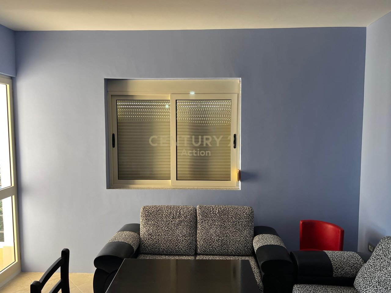 JEPET ME QIRA – APARTAMENT 2+1
📍 Shkëmbi i Kavajës, Durrës