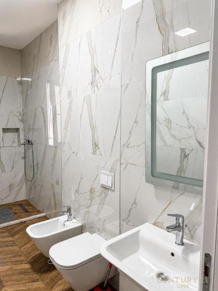 Apartment 2+1 For Rent Square 21, Tirana - 1300€ | 130 m²