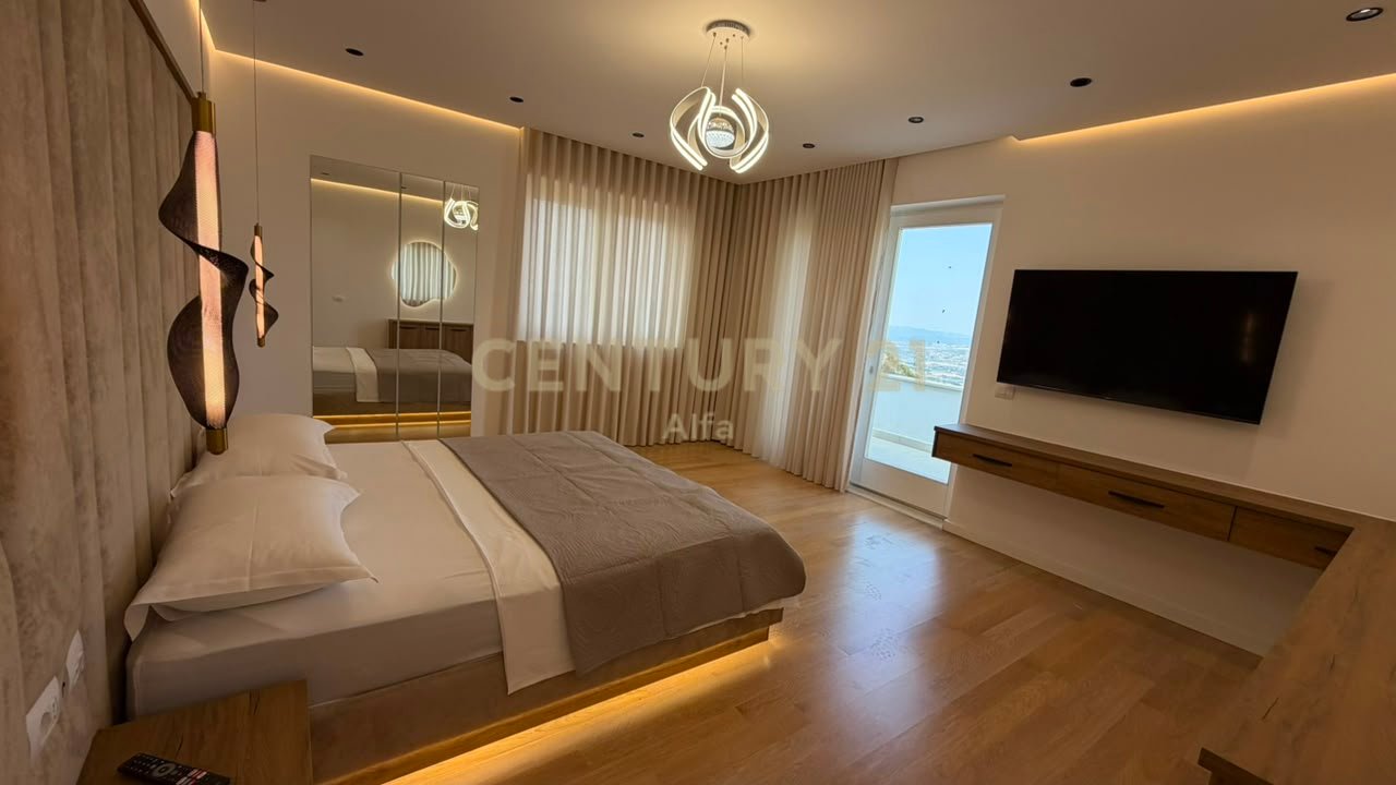 VILË PREMIUM ME QIRA NË PETRELË – PAMJE PANORAMIKE &amp; PRIVATËSI