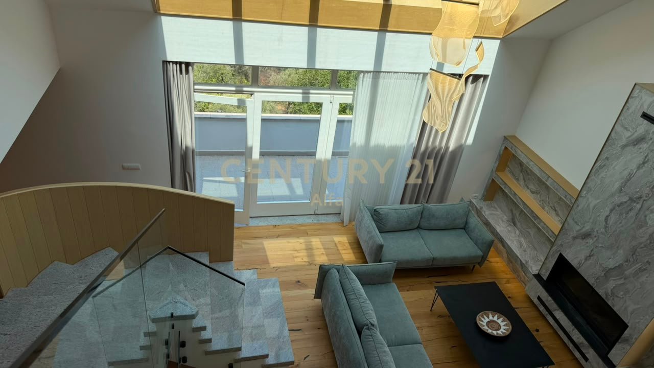 VILË PREMIUM ME QIRA NË PETRELË – PAMJE PANORAMIKE &amp; PRIVATËSI