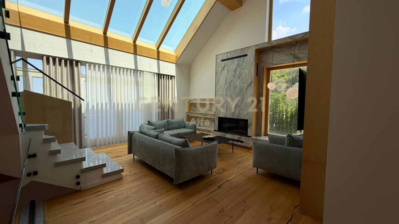 VILË PREMIUM ME QIRA NË PETRELË – PAMJE PANORAMIKE &amp; PRIVATËSI