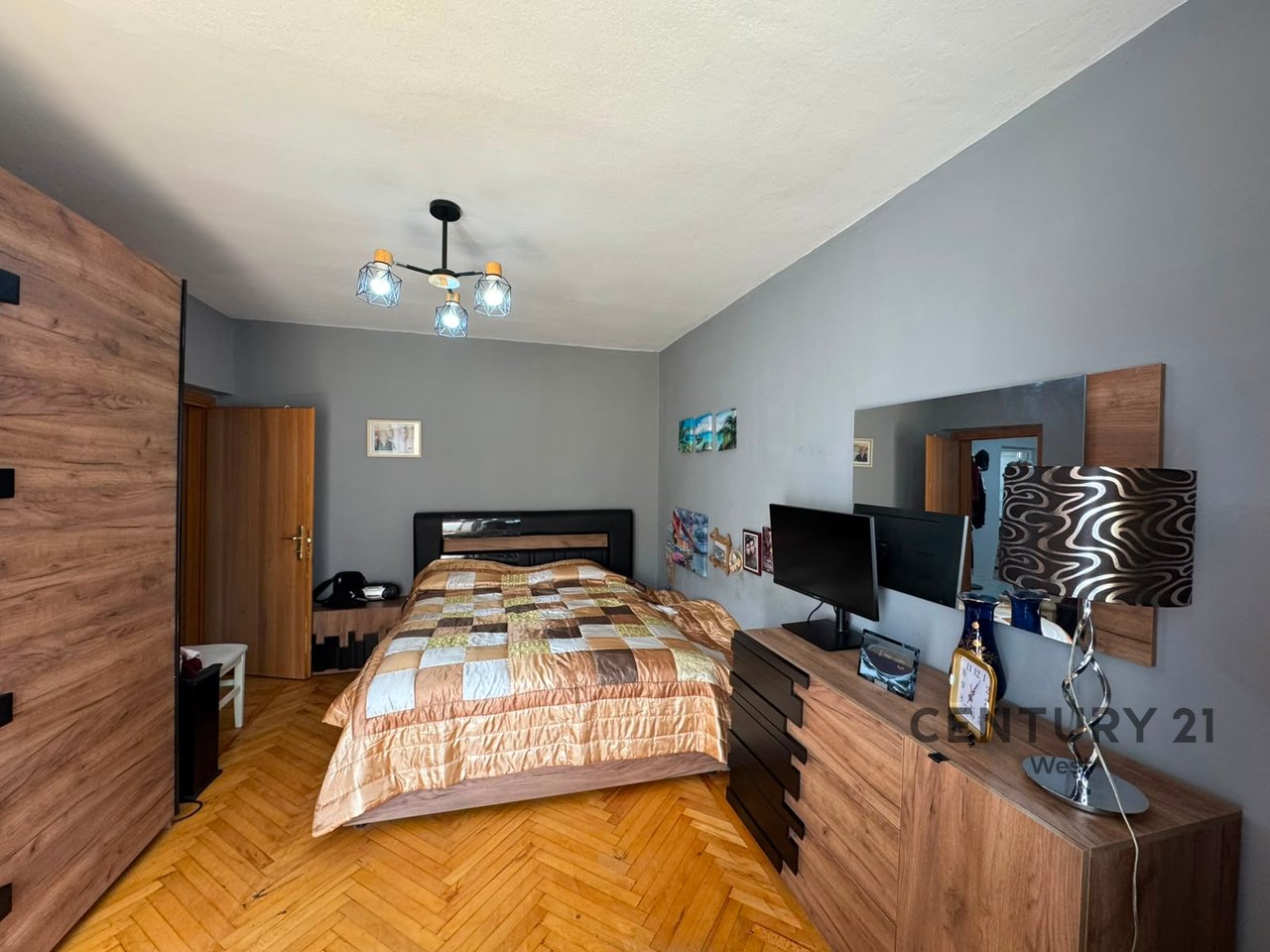 Apartment 3+1 for Sale at Ballet School