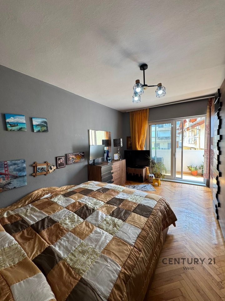 Apartment 3+1 for Sale at Ballet School