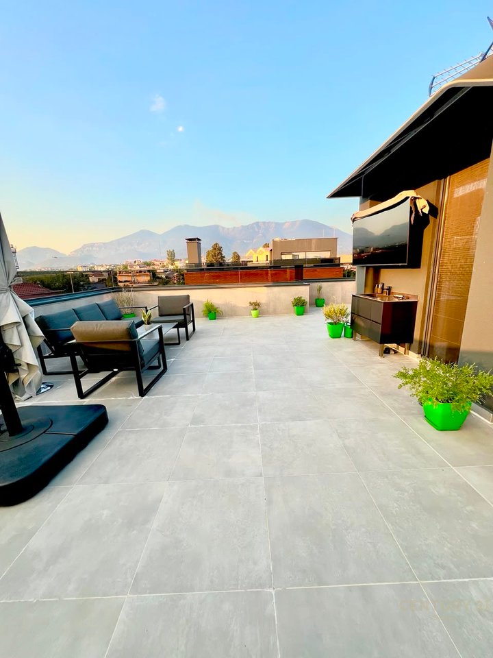 Super Vilë për Shitje në Farkë – Roses Residence