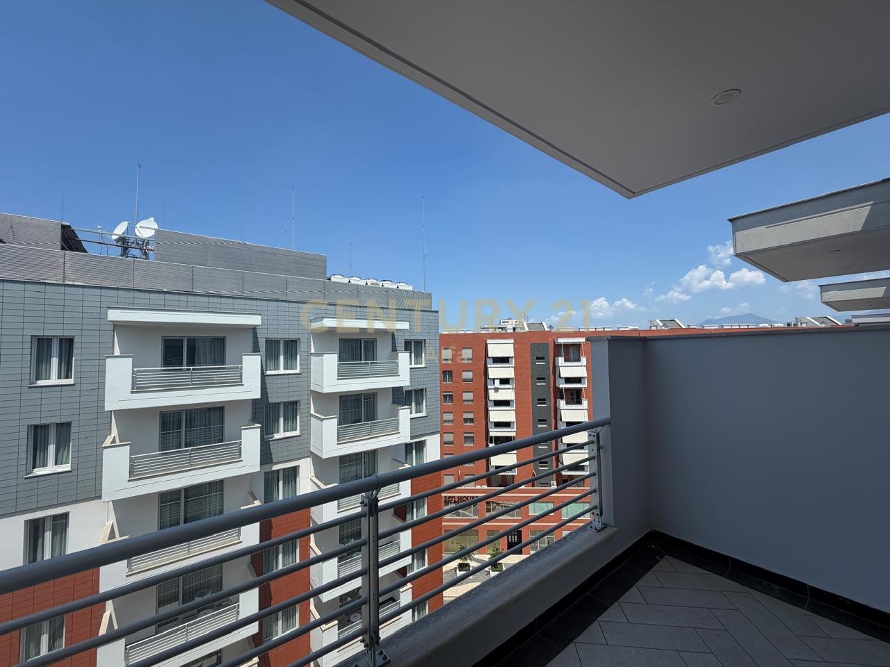 Office for rent at Hilton (Delijorgji)