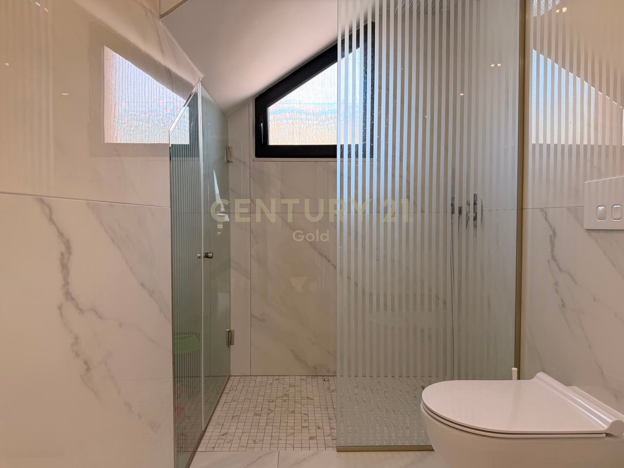 Super Duplex Apartment for Sale First Line, Arrangement!