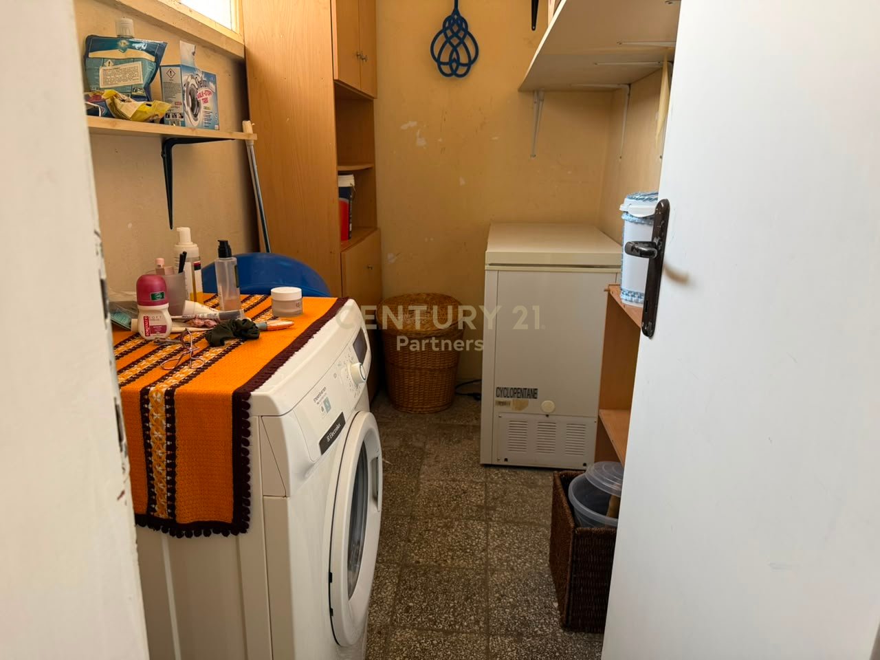 APPARTAMENTO 2+1 IN AFFITTO DI FRONTE A DELIJORGJI