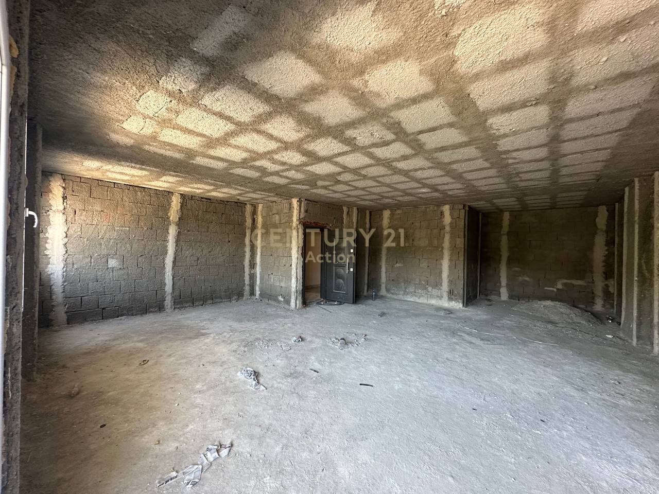 Shitet apartament ne Golem.