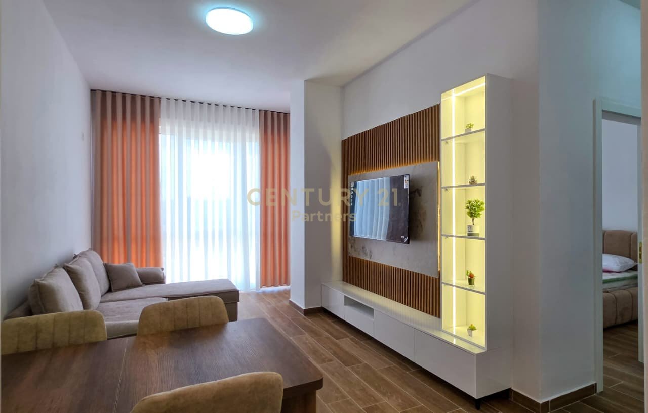 EKSKLUZIVE
🏡 JAPIM ME QIRA APARTAMENT 1+1 TEK ALTURA TRADE CENTER
BULEVARDI I RI