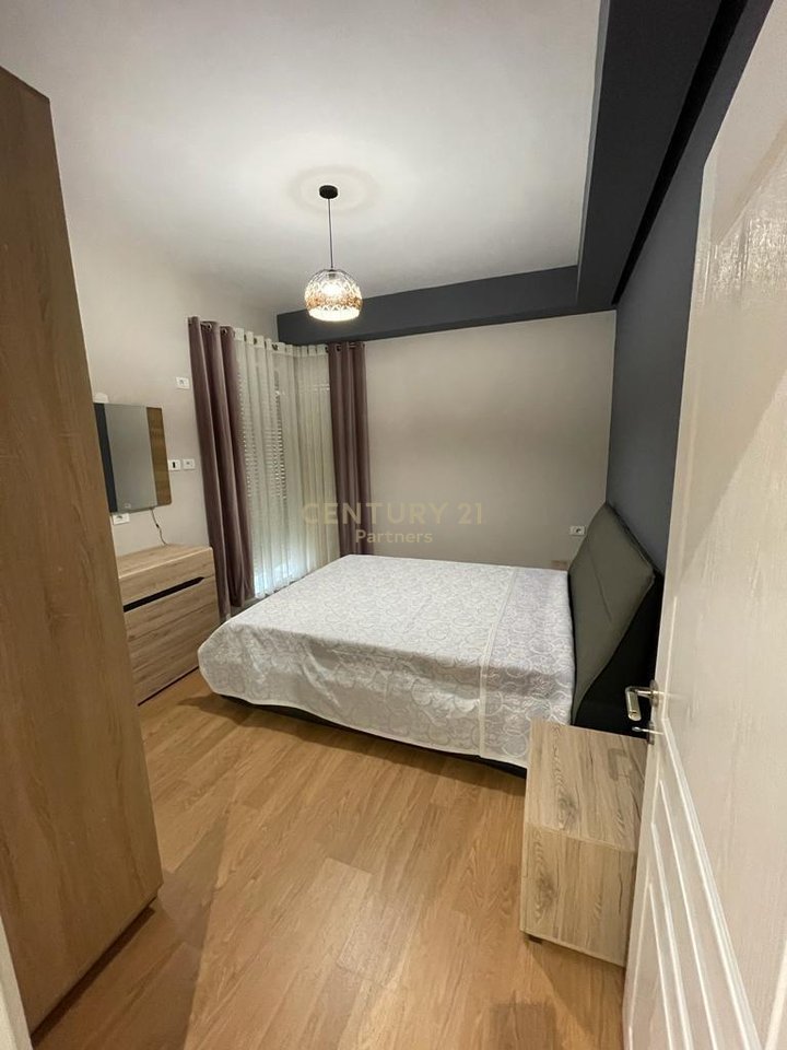🏢EKSKLUZIVE!
 SHESIM APARTAMENT 2+1 + POST PARKIMI TEK GOLDEN PARK, RRUGA E KAVAJËS, TIRANË.
BLERJE ME KREDI!