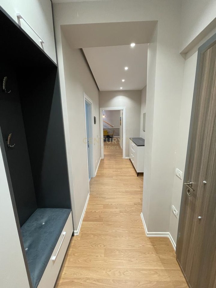 🏢EKSKLUZIVE!
 SHESIM APARTAMENT 2+1 + POST PARKIMI TEK GOLDEN PARK, RRUGA E KAVAJËS, TIRANË.
BLERJE ME KREDI!