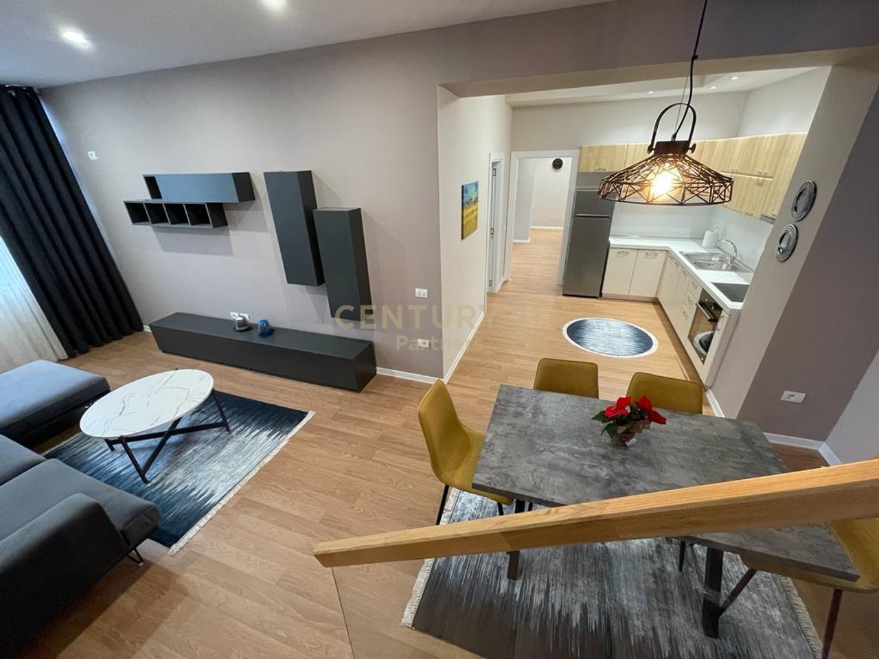 🏢EKSKLUZIVE!
 SHESIM APARTAMENT 2+1 + POST PARKIMI TEK GOLDEN PARK, RRUGA E KAVAJËS, TIRANË.
BLERJE ME KREDI!