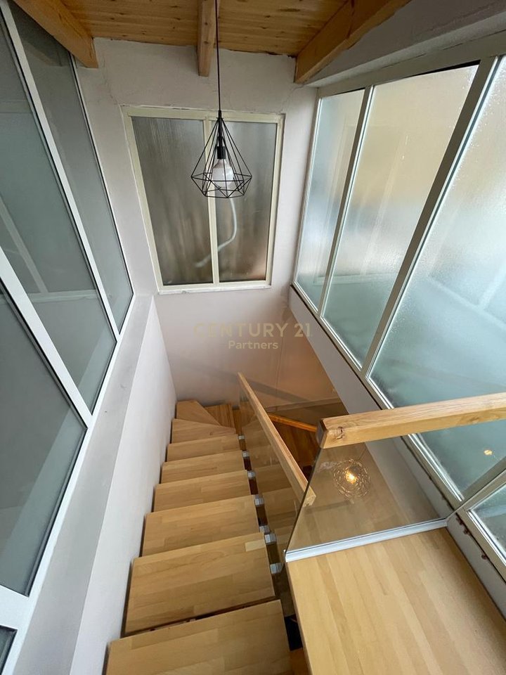 🏢EKSKLUZIVE!
 SHESIM APARTAMENT 2+1 + POST PARKIMI TEK GOLDEN PARK, RRUGA E KAVAJËS, TIRANË.
BLERJE ME KREDI!