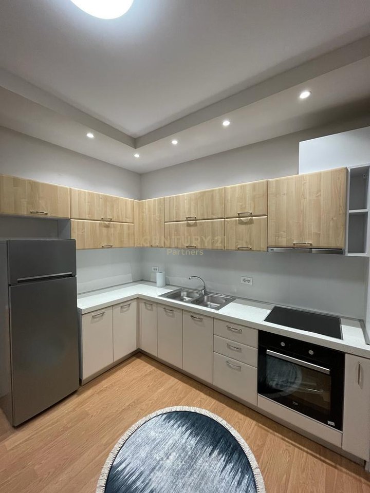 🏢EKSKLUZIVE!
 SHESIM APARTAMENT 2+1 + POST PARKIMI TEK GOLDEN PARK, RRUGA E KAVAJËS, TIRANË.
BLERJE ME KREDI!