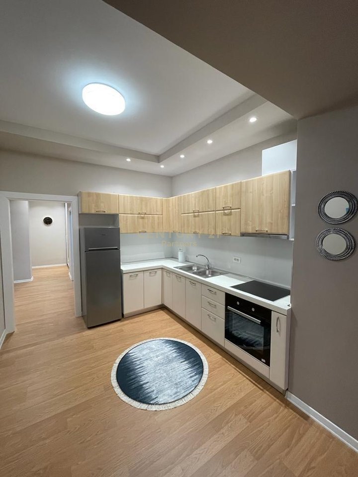 🏢EKSKLUZIVE!
 SHESIM APARTAMENT 2+1 + POST PARKIMI TEK GOLDEN PARK, RRUGA E KAVAJËS, TIRANË.
BLERJE ME KREDI!