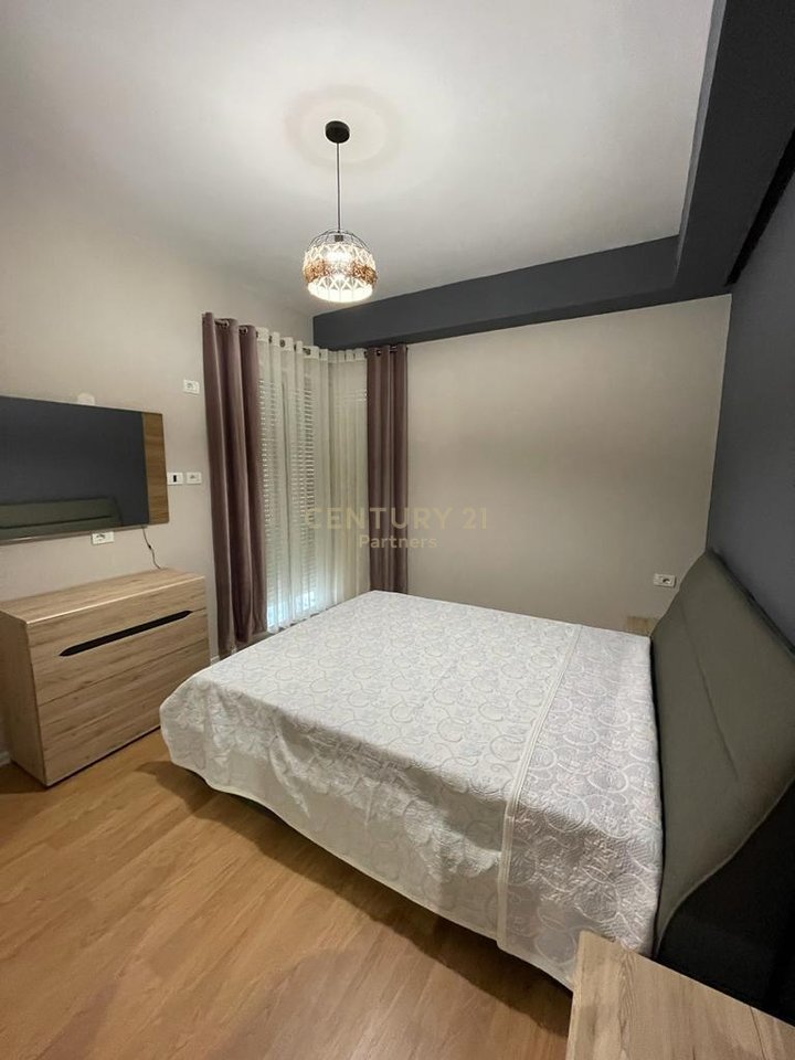 🏢EKSKLUZIVE!
 SHESIM APARTAMENT 2+1 + POST PARKIMI TEK GOLDEN PARK, RRUGA E KAVAJËS, TIRANË.
BLERJE ME KREDI!