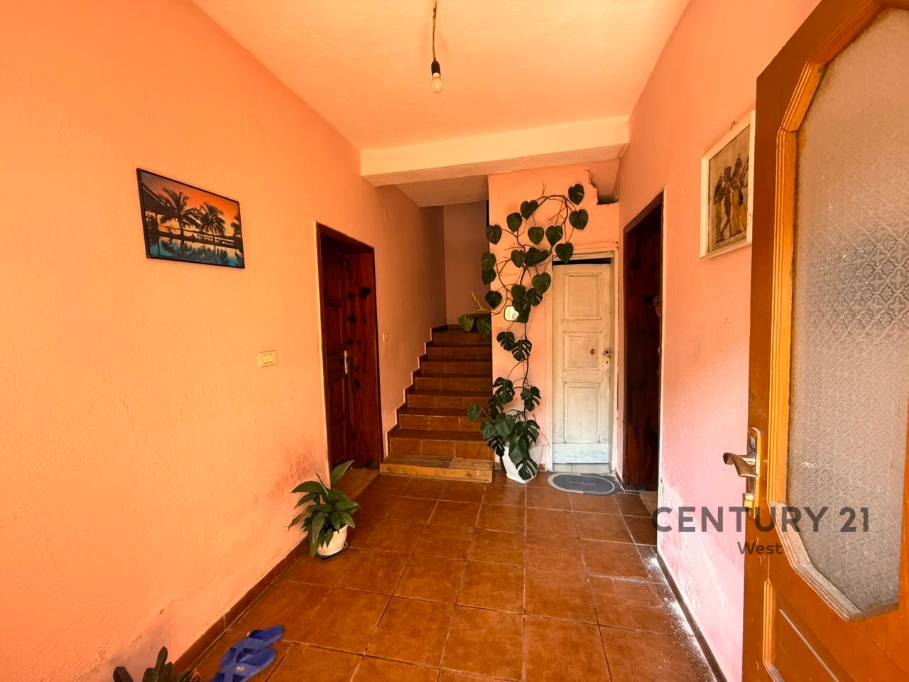 2-STOREY VILLA FOR SALE – DIBRËS STREET, MEDRESE