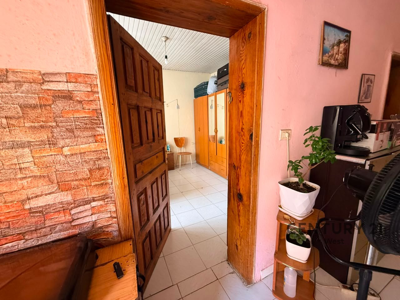 2-STOREY VILLA FOR SALE – DIBRËS STREET, MEDRESE