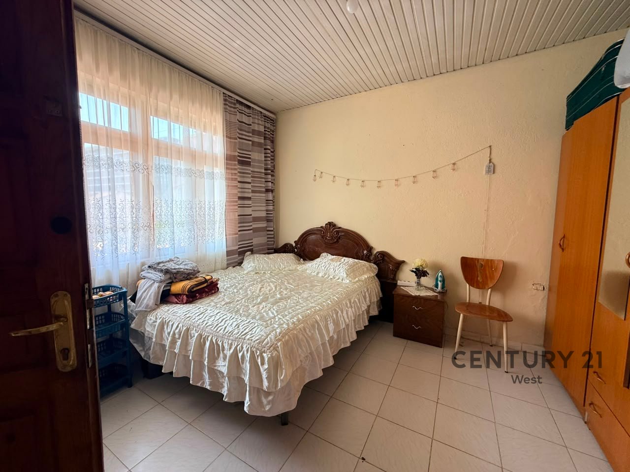 2-STOREY VILLA FOR SALE – DIBRËS STREET, MEDRESE