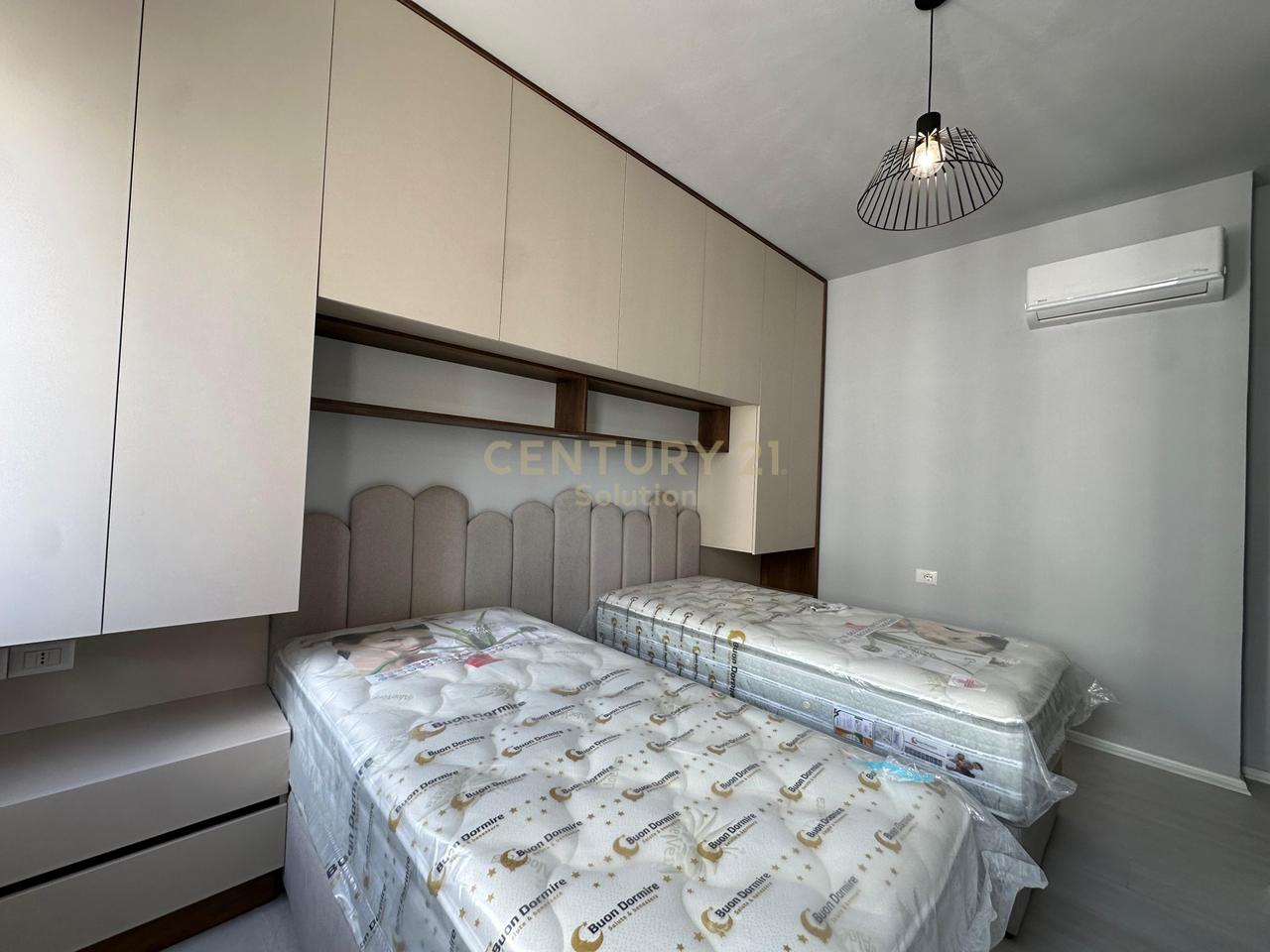 APARTMENT 2+1+2+ OPTIONAL PARKING AT RIVER RESIDENCE!