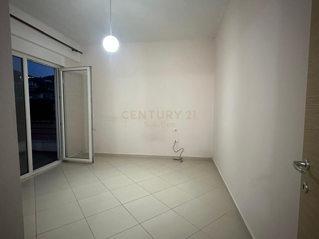JEPET ME QIRA APARTAMENT 1+1 TE LIQENI THATE