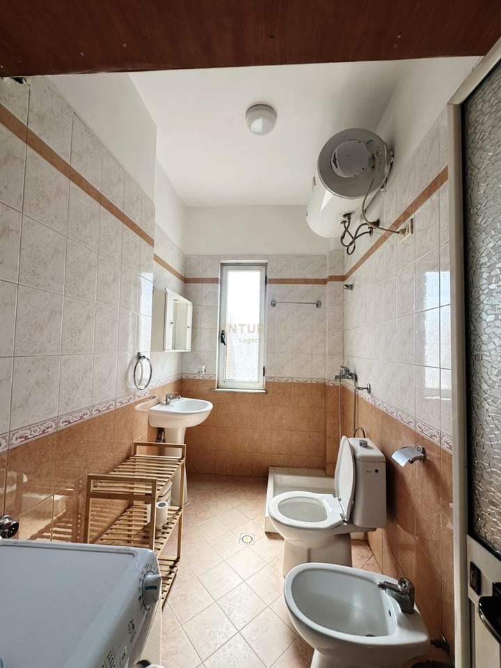 Apartment 2+1 for Rent – Rruga e Dibrës, opposite Pharmacy 10
