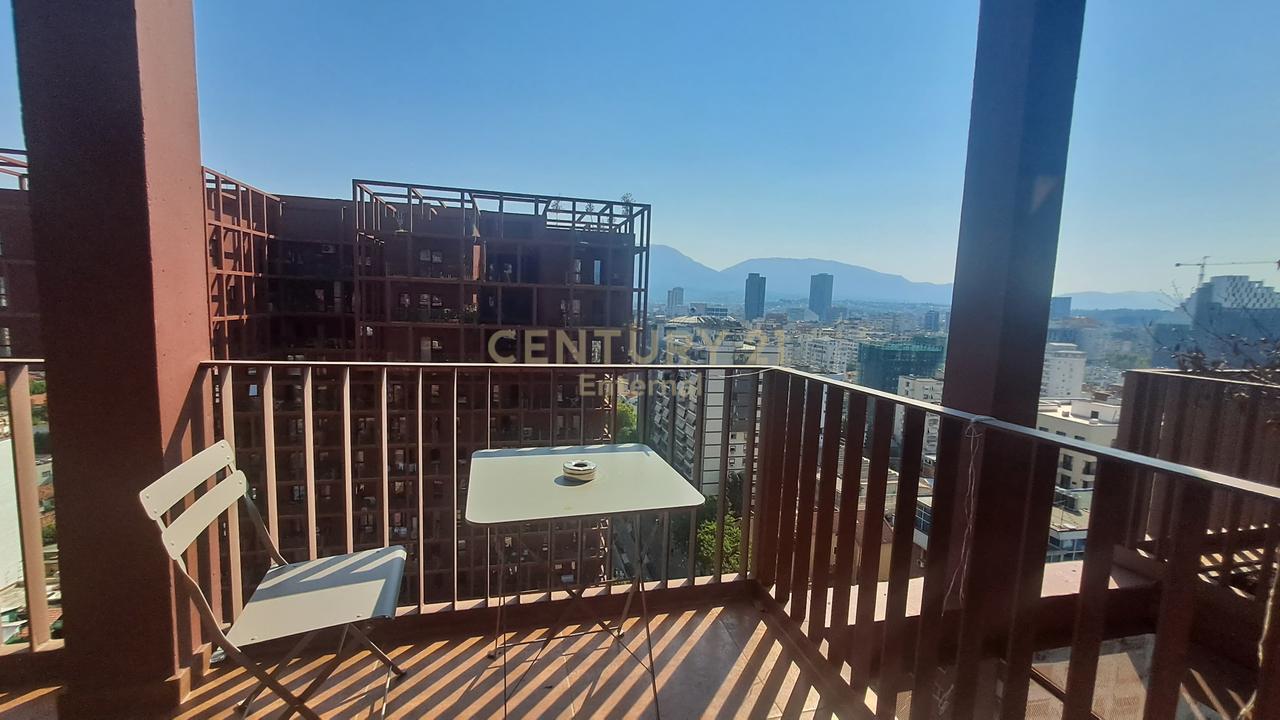 Apartament 3+1+2 me qira tek Garden Building, Rruga e Kavajes.