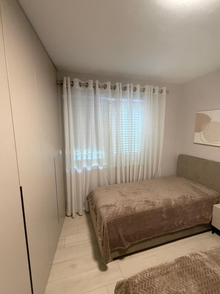 Apartament 2+1 me Qira - Qendër, Tregu Çam (Posta Shqiptare)
