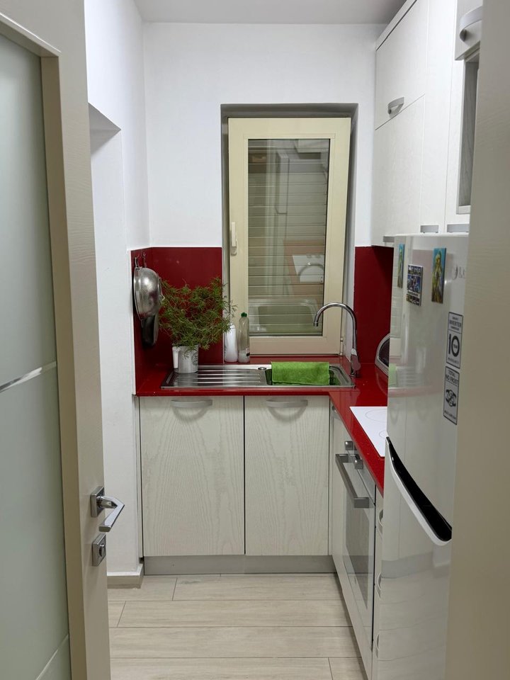 Apartament 2+1 me Qira - Qendër, Tregu Çam (Posta Shqiptare)
