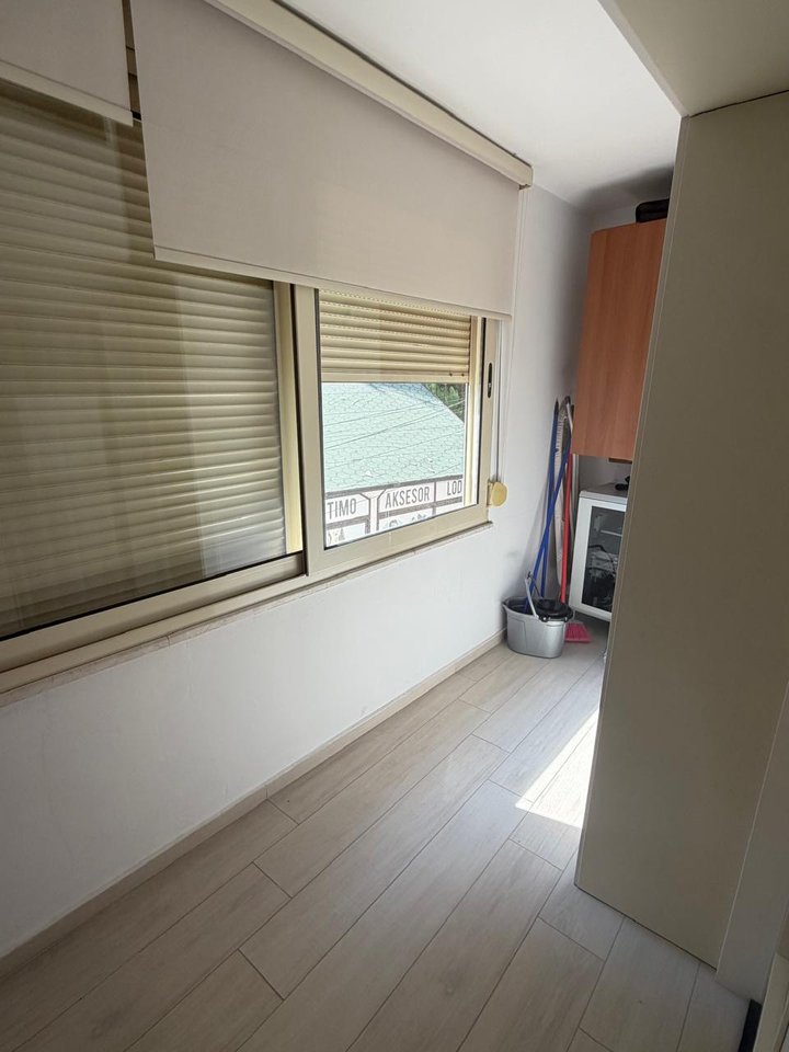 Apartament 2+1 me Qira - Qendër, Tregu Çam (Posta Shqiptare)
