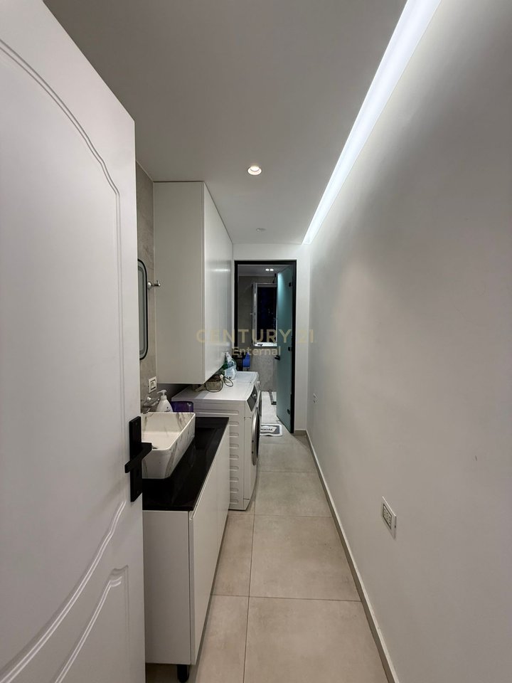 VENDESI PRIVATA + NEGOZIO IN VENDITA | PORCELAN