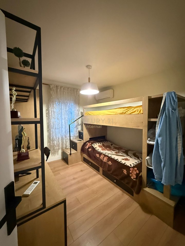 VENDESI PRIVATA + NEGOZIO IN VENDITA | PORCELAN