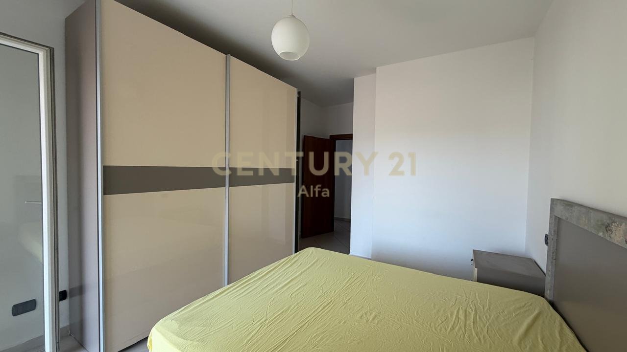 Shitet  apartament 2+1 ne hyrje te Freskut!