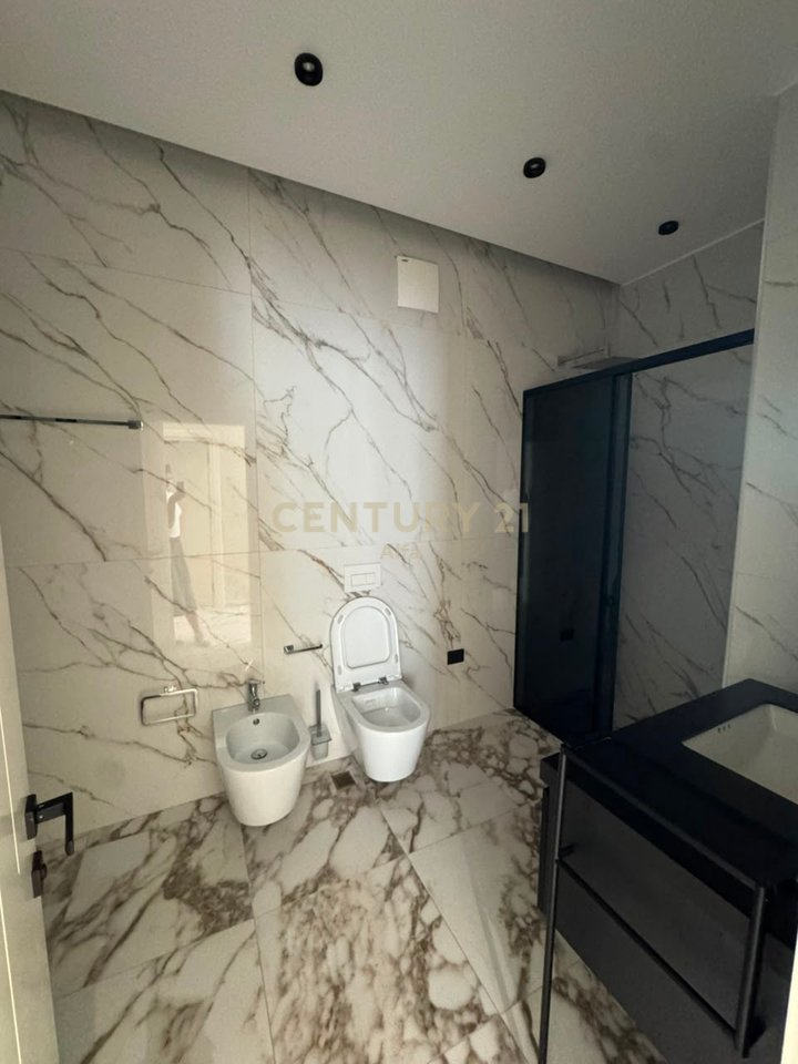 Penthouse  për shitje – Leon Residence, Kune Shëngjin