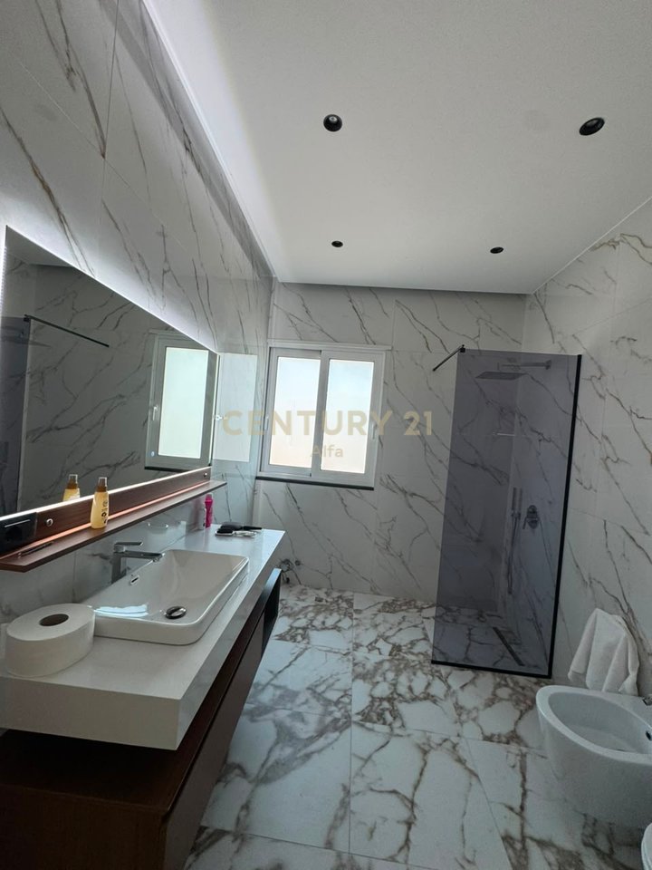 Penthouse  për shitje – Leon Residence, Kune Shëngjin