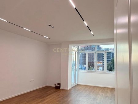 JAPIM ME QIRA APARTAMENT 1+1 TE 21-DHJETORI !