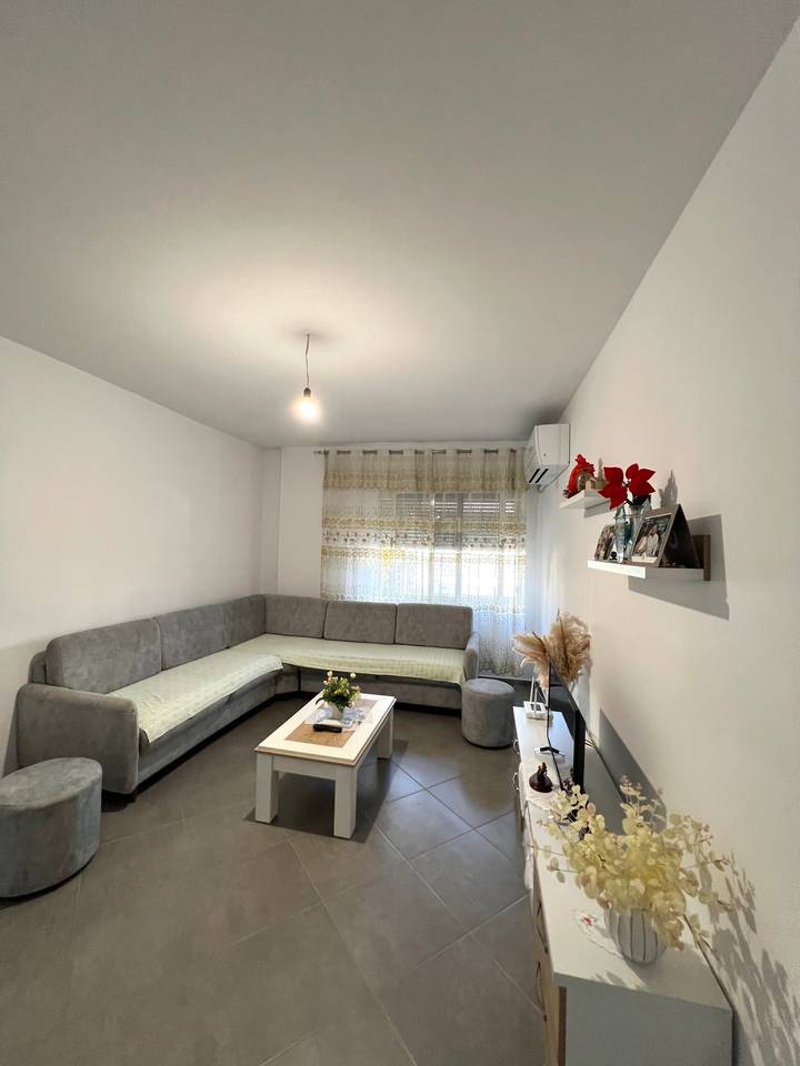 Apartament 2+1 Per Shitje Kompleksi Tom Doshi , Shkozë