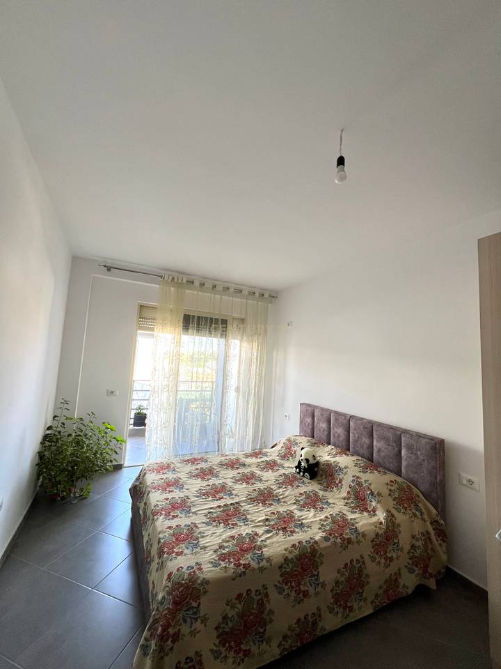 Apartament 2+1 Per Shitje Kompleksi Tom Doshi , Shkozë