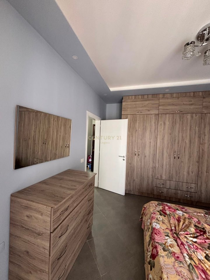 Apartament 1+1 Me Qira në Shkozë, Tiranë