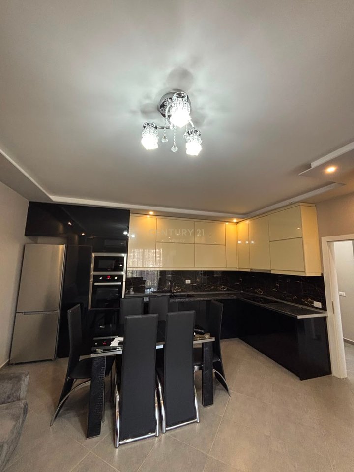 Apartament 1+1 Me Qira në Shkozë, Tiranë