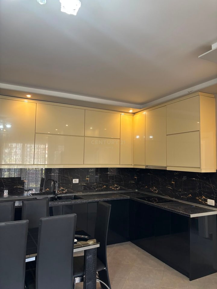 Apartament 1+1 Me Qira në Shkozë, Tiranë