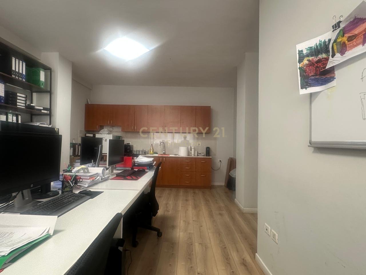 SHITET APARTAMENT 2+1+2 RRUGA E KAVAJES