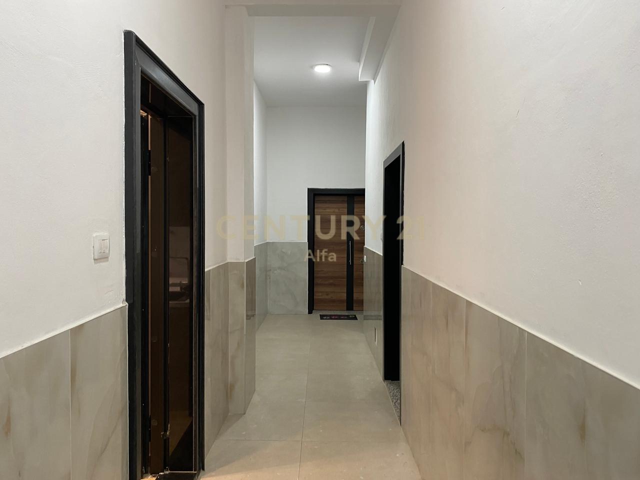 Jepet me qira apartament 1+1 në Astir !