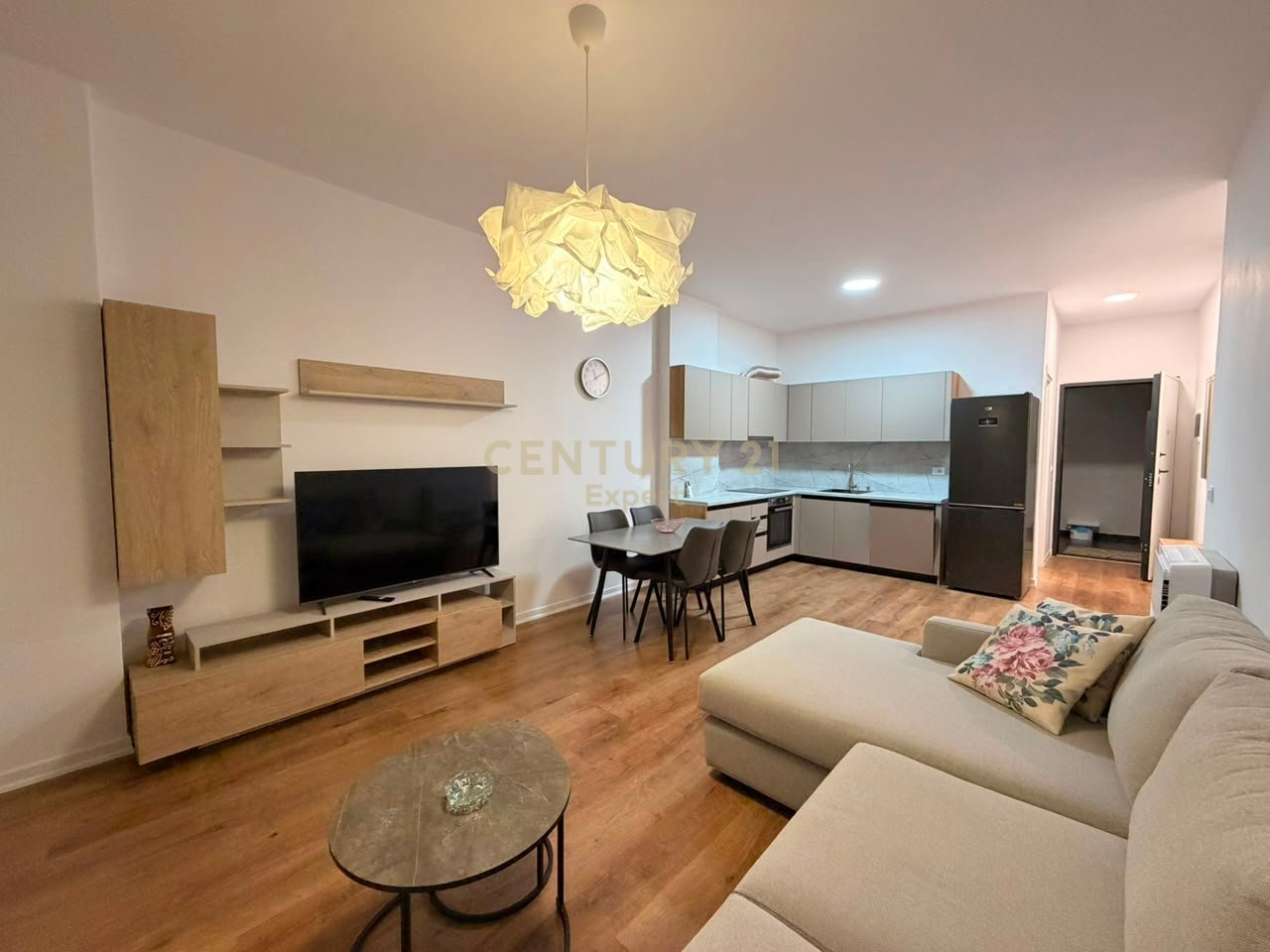 APARTMENT 2+1+2 WITH PARKING SPACE "5 MAJI" STREET