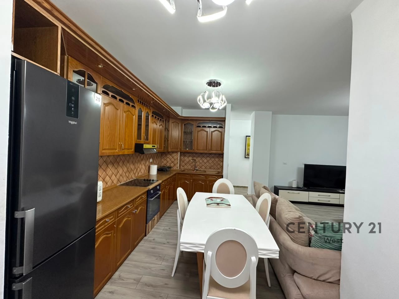 Apartament 1+1+Post Parkimi me Qira tek Selvia, Rruga e Dibres