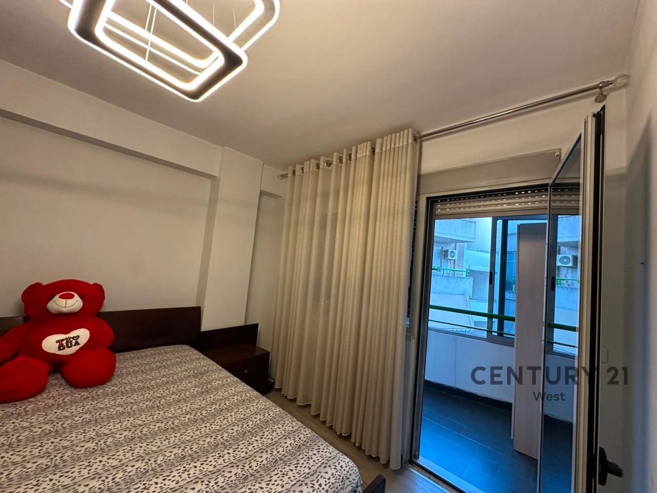 Apartament 1+1+Post Parkimi me Qira tek Selvia, Rruga e Dibres