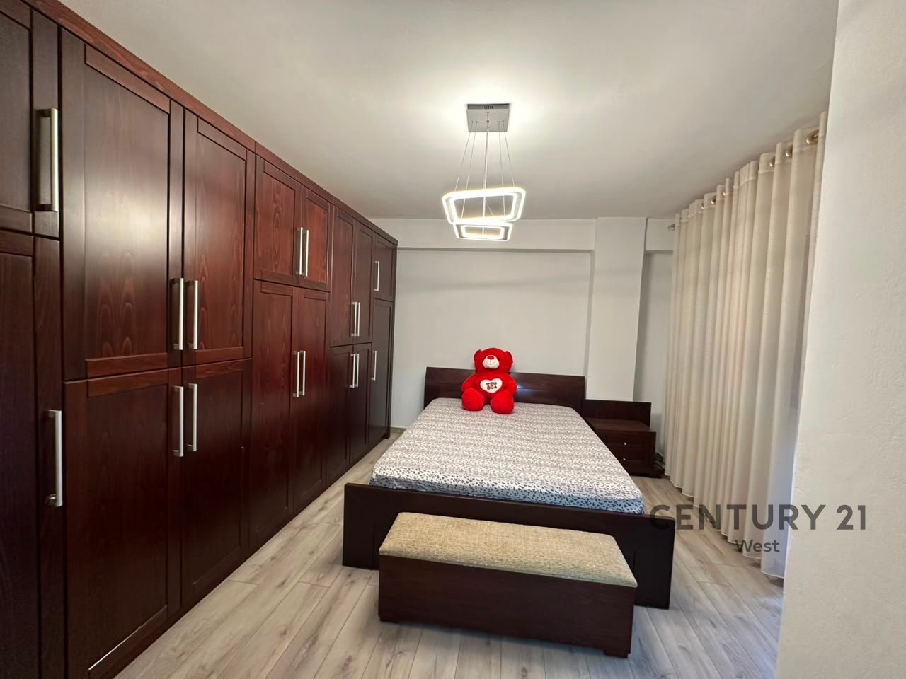 Apartament 1+1+Post Parkimi me Qira tek Selvia, Rruga e Dibres